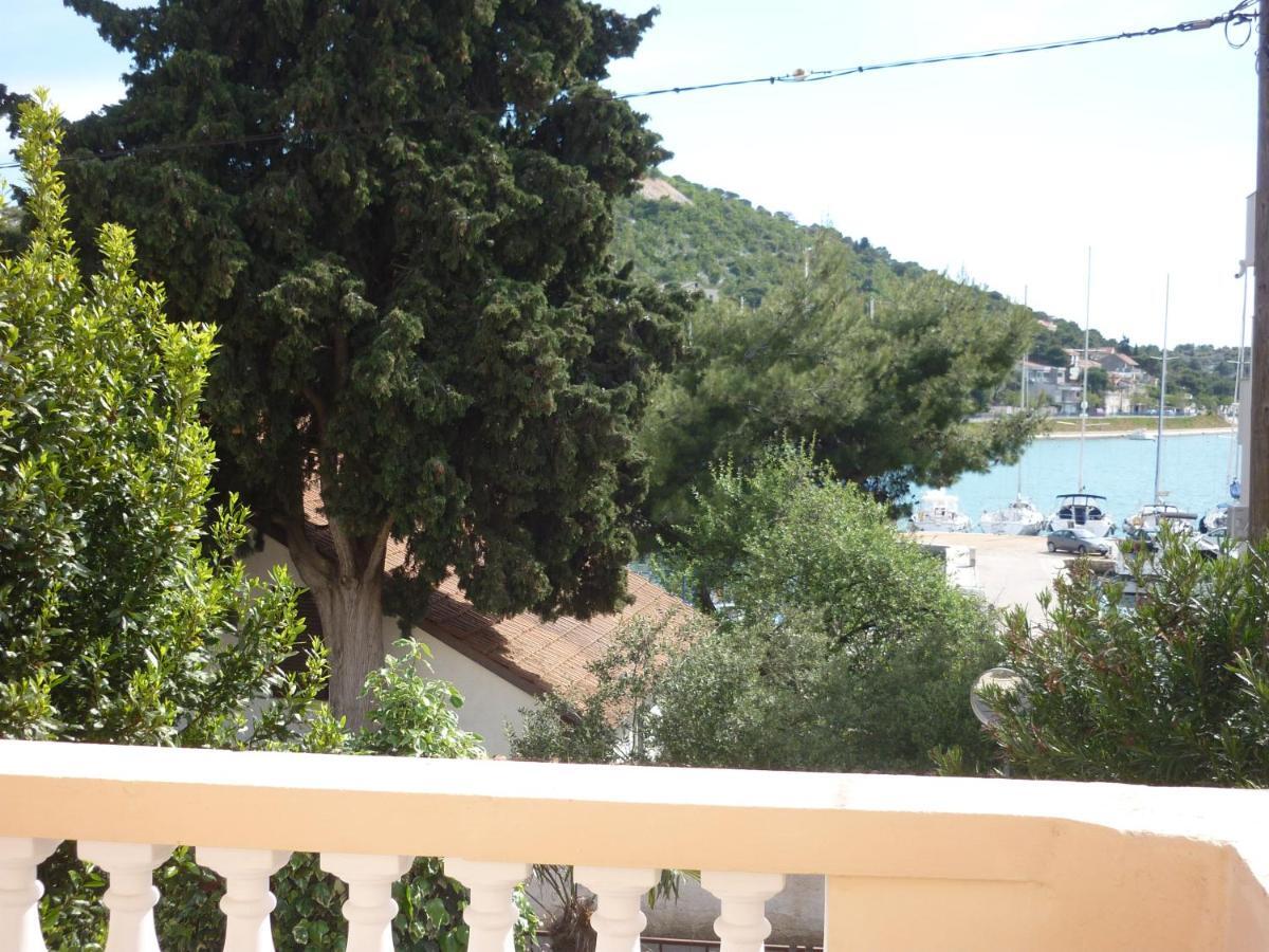 Apartman Tisno Exterior foto